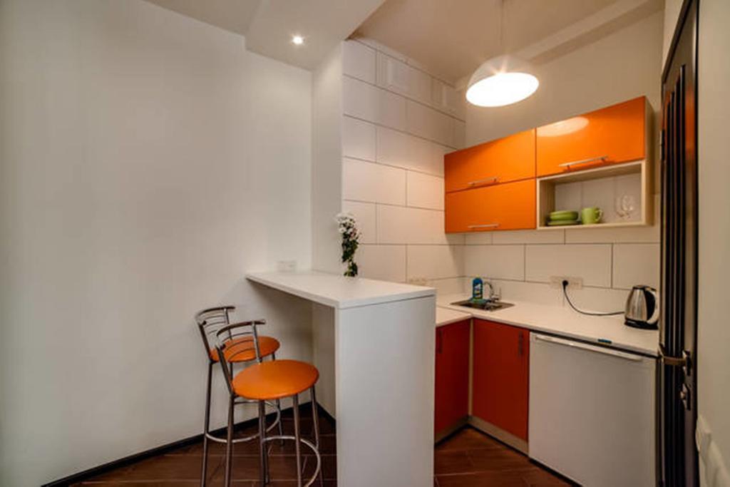 Apartments On Roppoporta 7B Львов Экстерьер фото