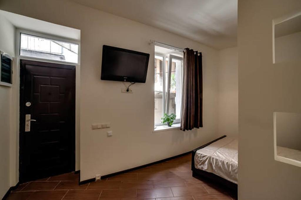 Apartments On Roppoporta 7B Львов Экстерьер фото